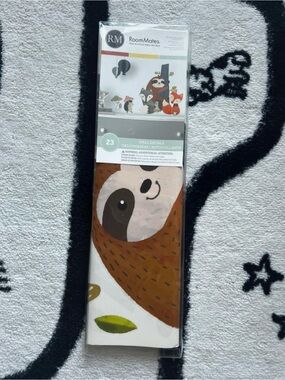 NWT RoomMates Forest Friends Peel and Stick Wall Decals